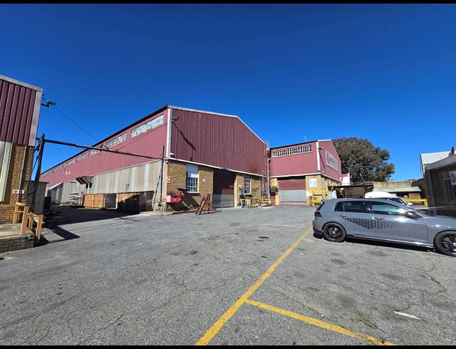 9,058M² FACTORY FOR SALE IN TUNNEY